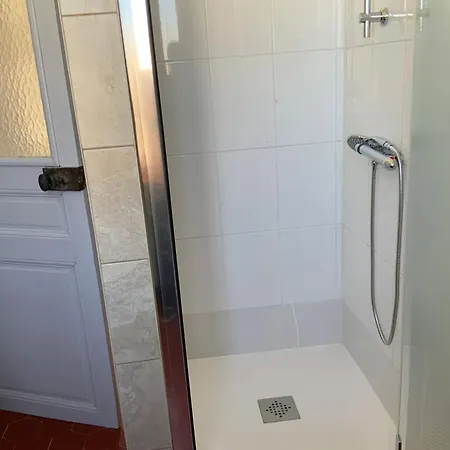 Maison Avec Piscine Privée à Saint-laurent-la-vernède 131 M² Hébergement de vacances